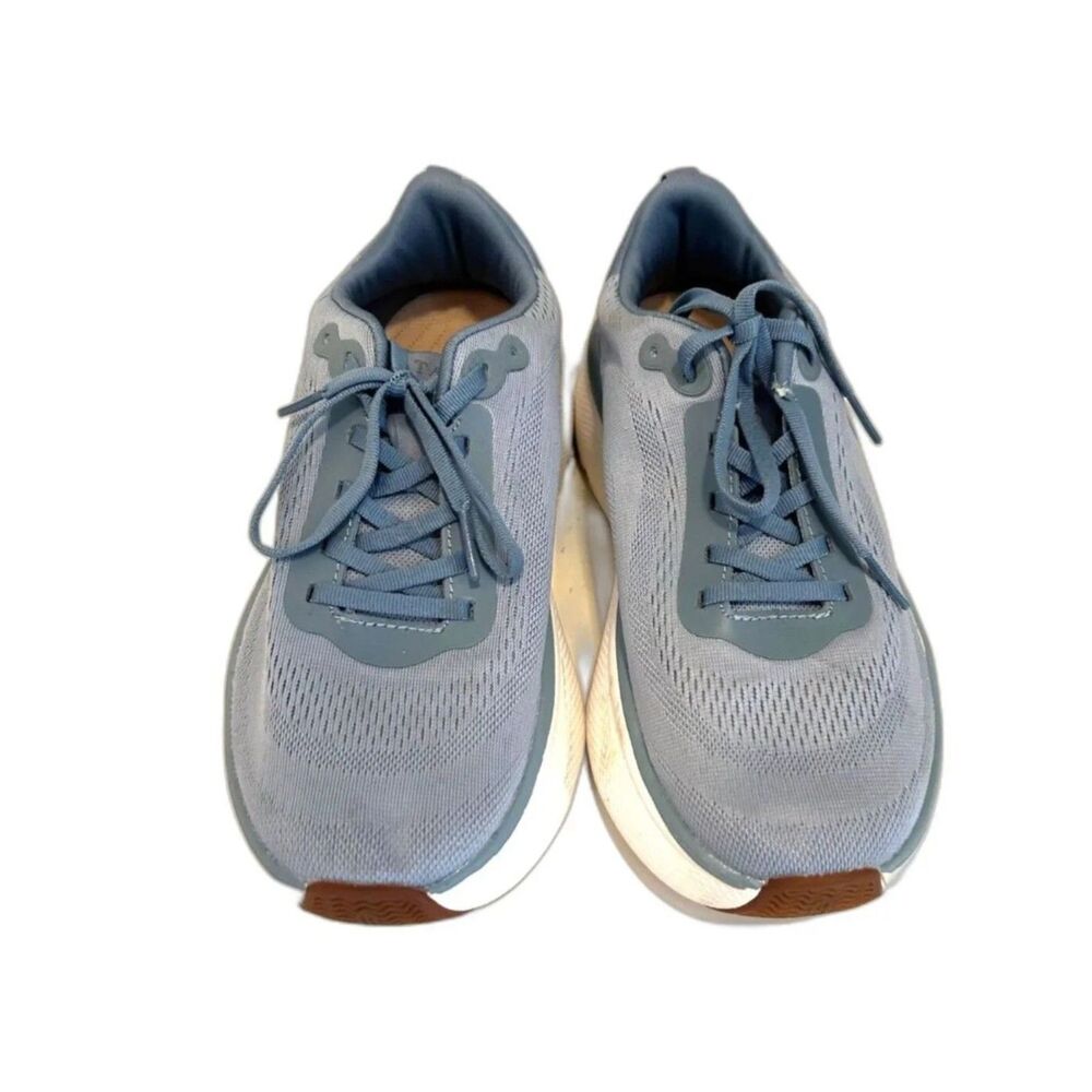REVITALIGN Women's Gaia Sneaker - Size 7.5